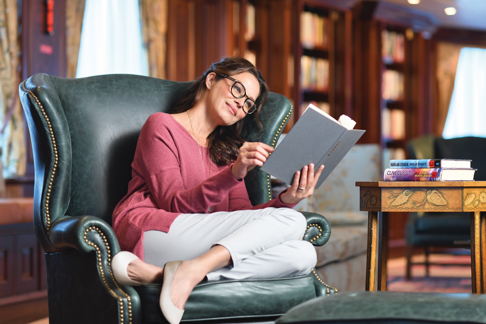 Oceania Insignia - Library